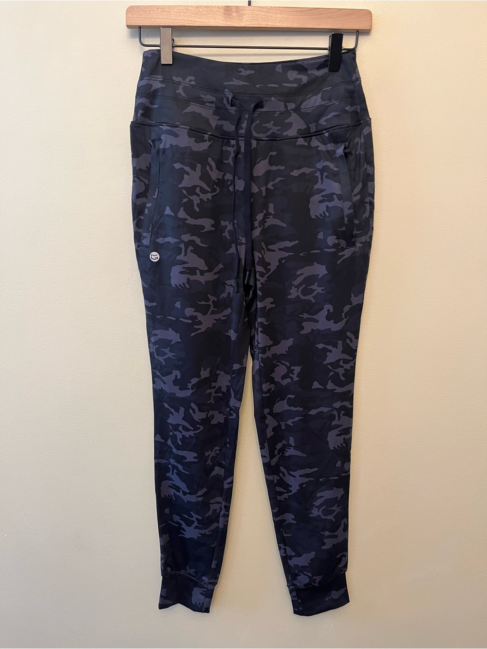 NWT G Gradual Grey Camo Joggers Women's Size XS Athleisure Activewear